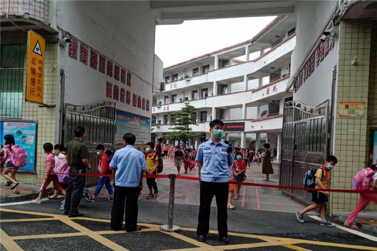 罗俊涛日常工作照（通讯员供图）.jpg
