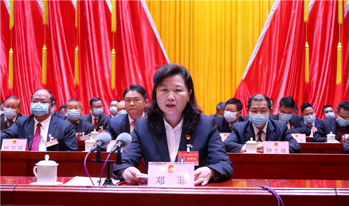 阳山县第十七届人民代表大会第一次会议胜利闭幕