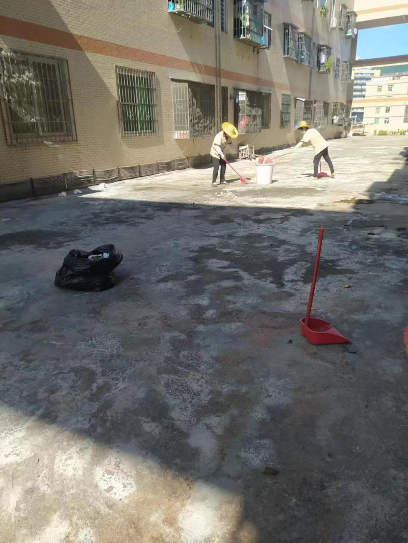 清理下水道的工作2.jpg