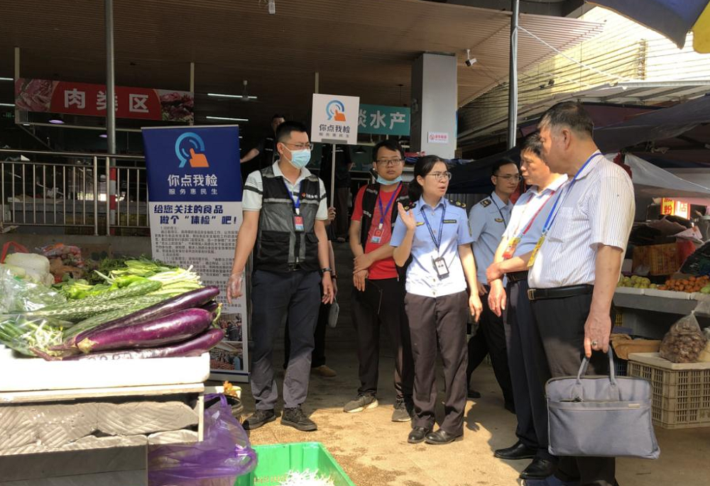 在岭背镇农贸市场抽检现场.png