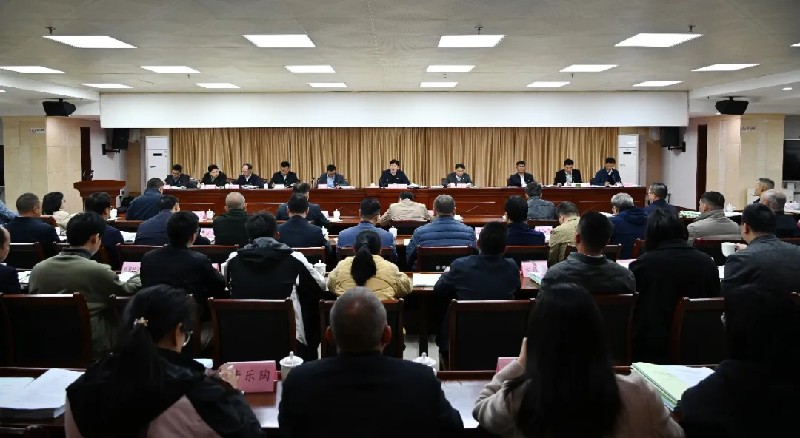 县委常委会召开扩大会议 听取各乡镇党委书记和县有关党（工）委书记抓基层党建工作述职