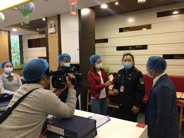 县市场监管局刘伟玲副局长总结发言.png